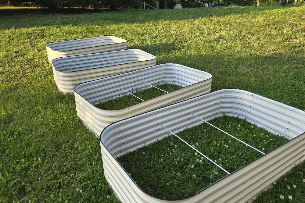 Do Metal Raised Garden Beds Need a Bottom | VEGEGA